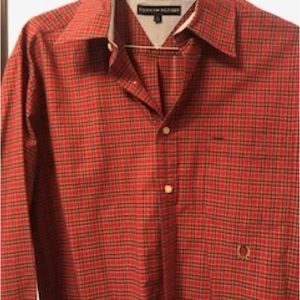 Like new Tommy Hilfiger red plaid men’s shirt. Sz large. A classic